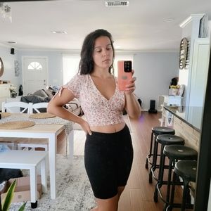 Forever 21 Size M Floral Crop Button Down Blouse